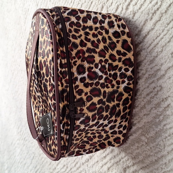 🆕️ Makeup case - Picture 2 of 5